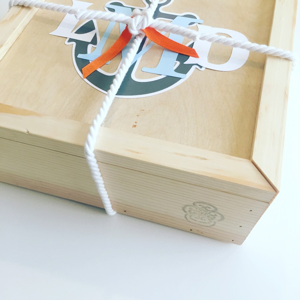 Gift box: baby boy TSL logo