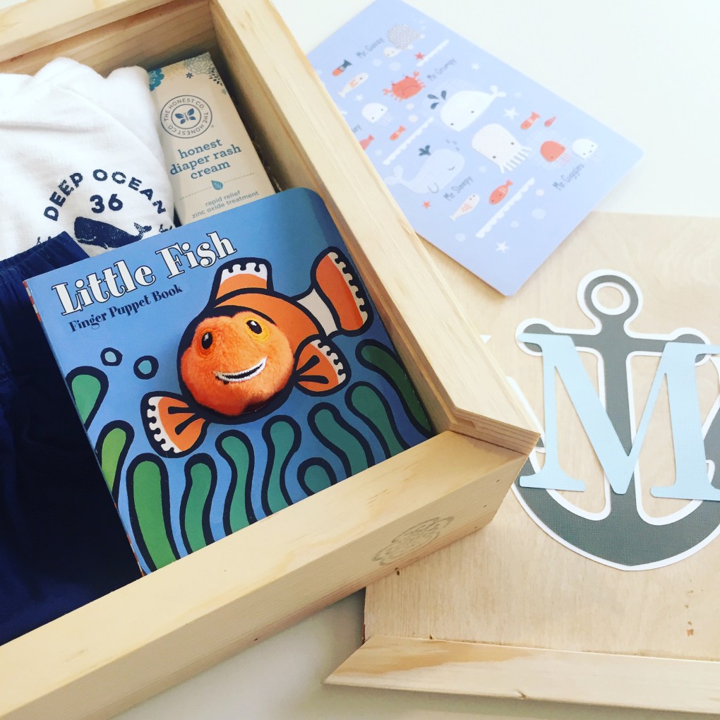Gift box: baby boy_with card